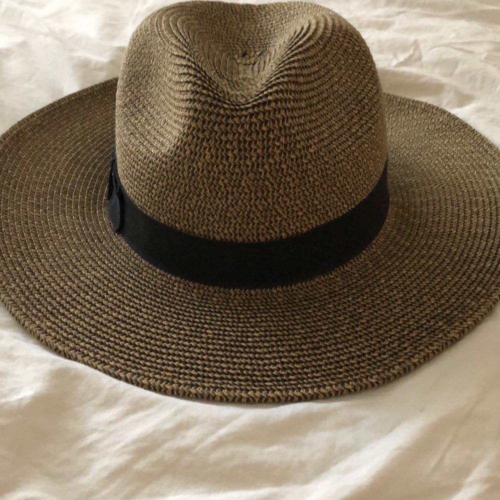 Straw woven brim hat